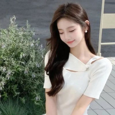 湖畔的女人们